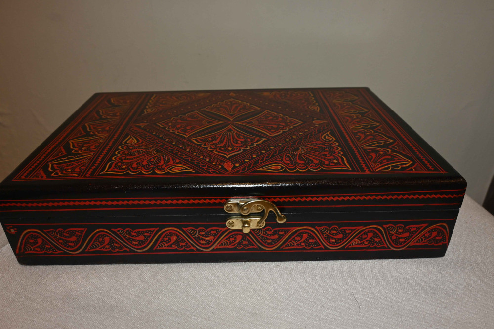 Wooden lequre  art  Engraved  Quran box