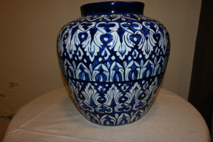 Blue pottry  Vase size 10x10"