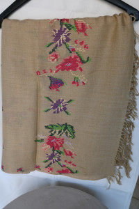 Embroidery shawl hand woven