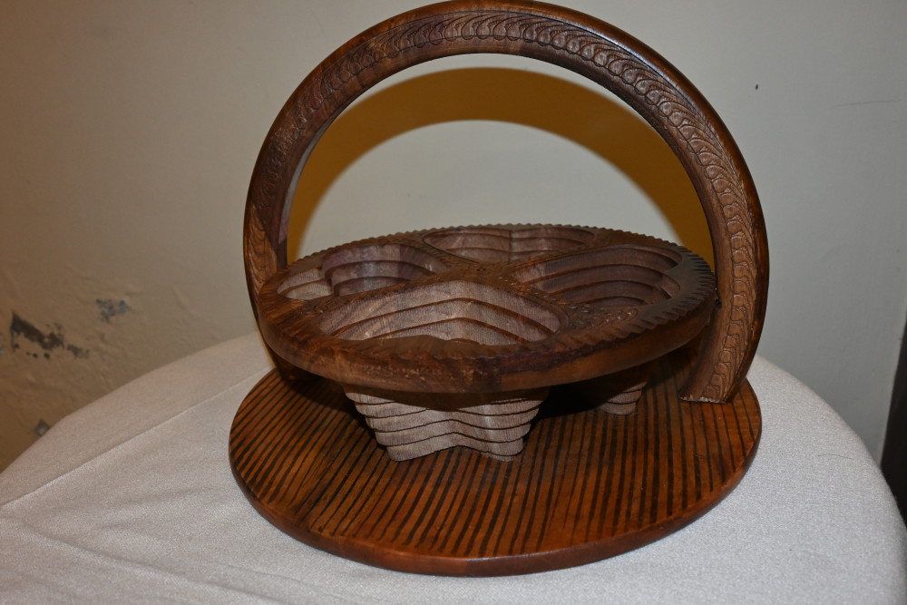 Wooden dry fruit spring  basket 12" folding