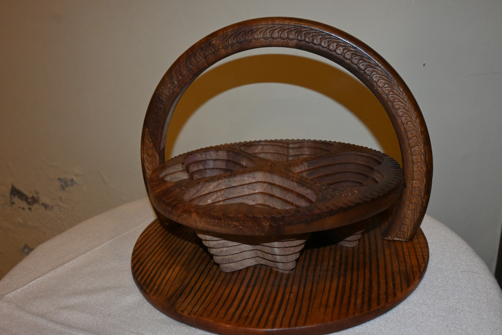 Wooden dry fruit spring  basket 12" folding