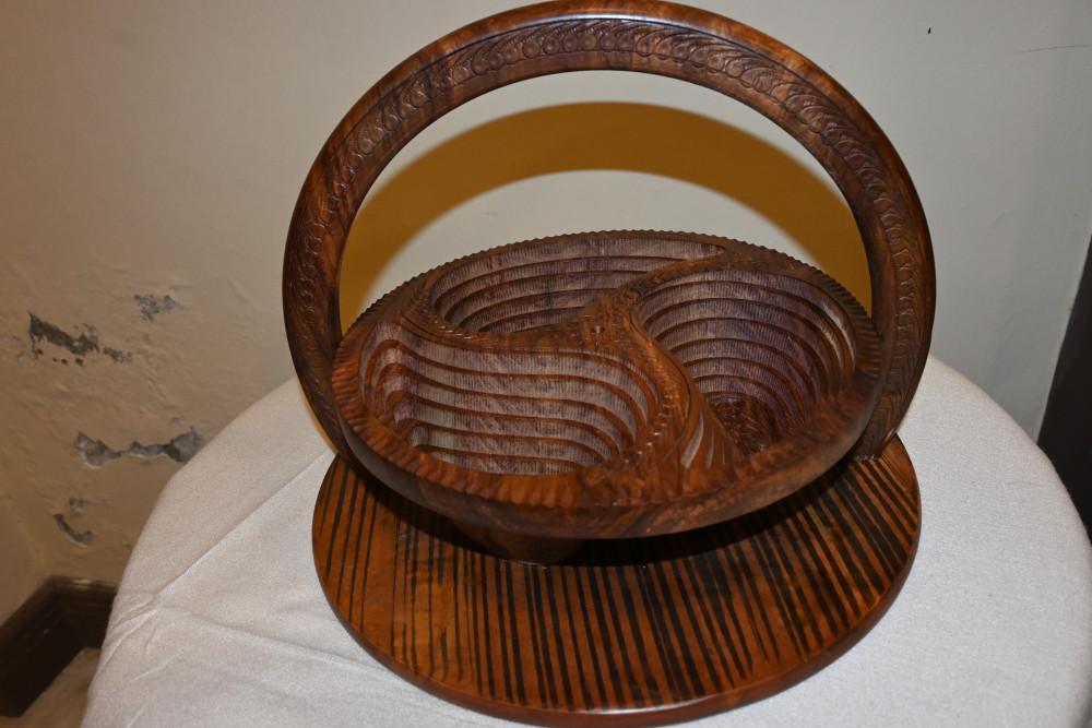 Wooden dry fruit spring  basket 12" folding