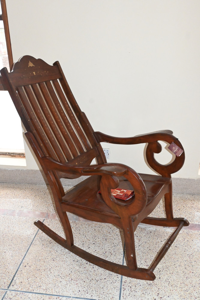 Rocking chair with shesham wood