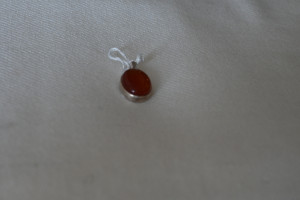 Silver pendent agate stoe