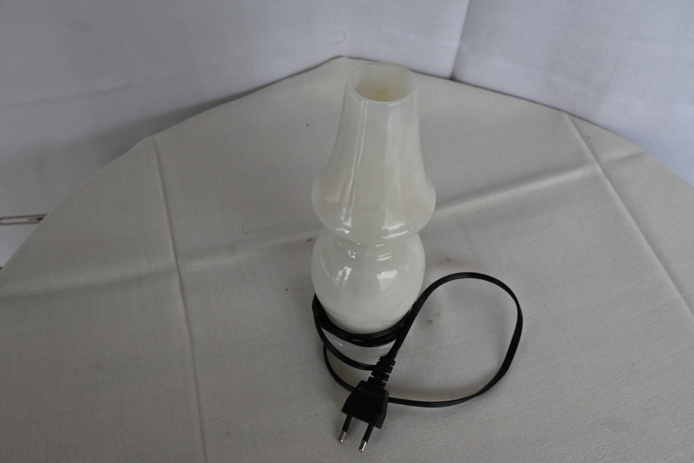 onyx Ambrella lamp size 8"