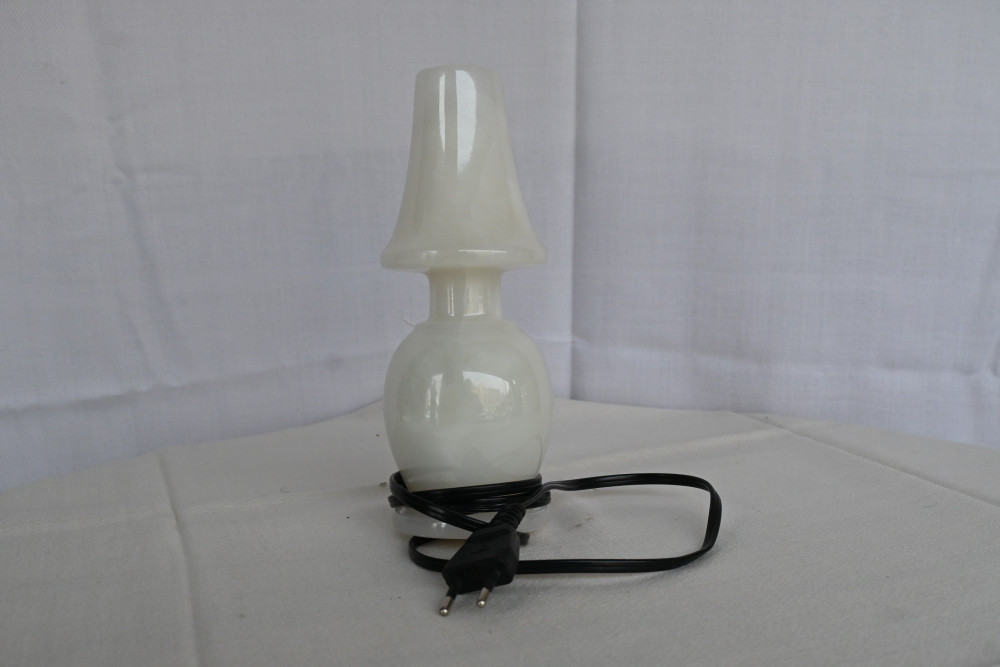 onyx Ambrella lamp size 8"