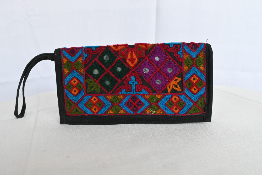 Embroidery  hand purse