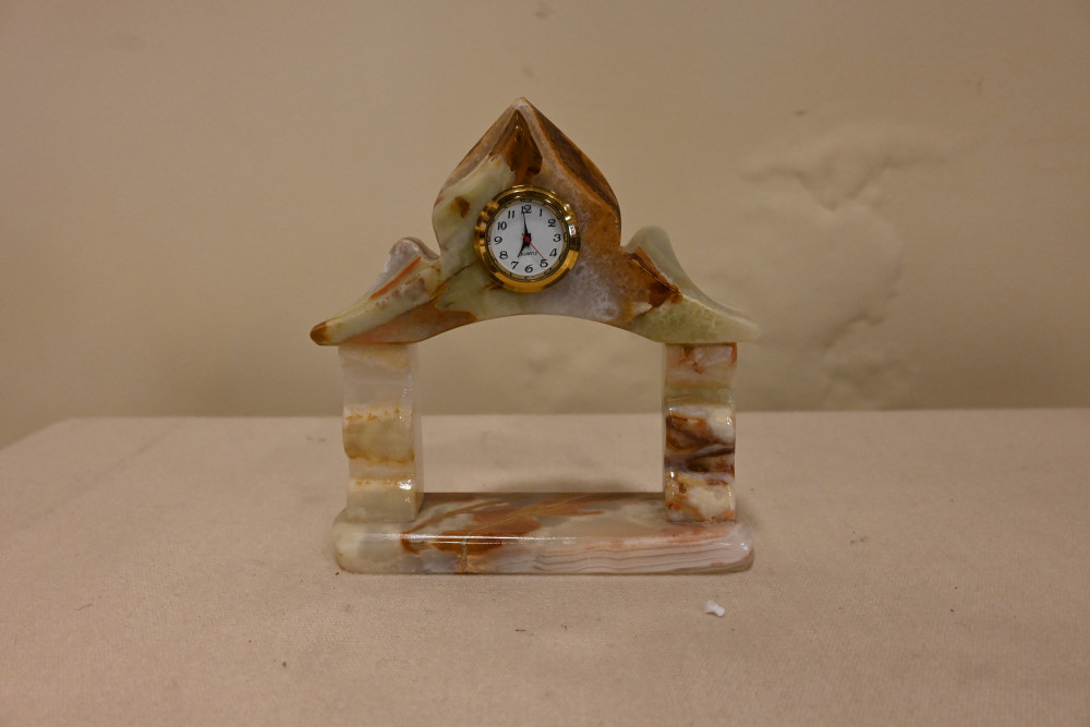 Onyx Table Clock
